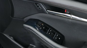 https://vehicle-cdn.autoleague.cloud/3881_1105794_17.jpg