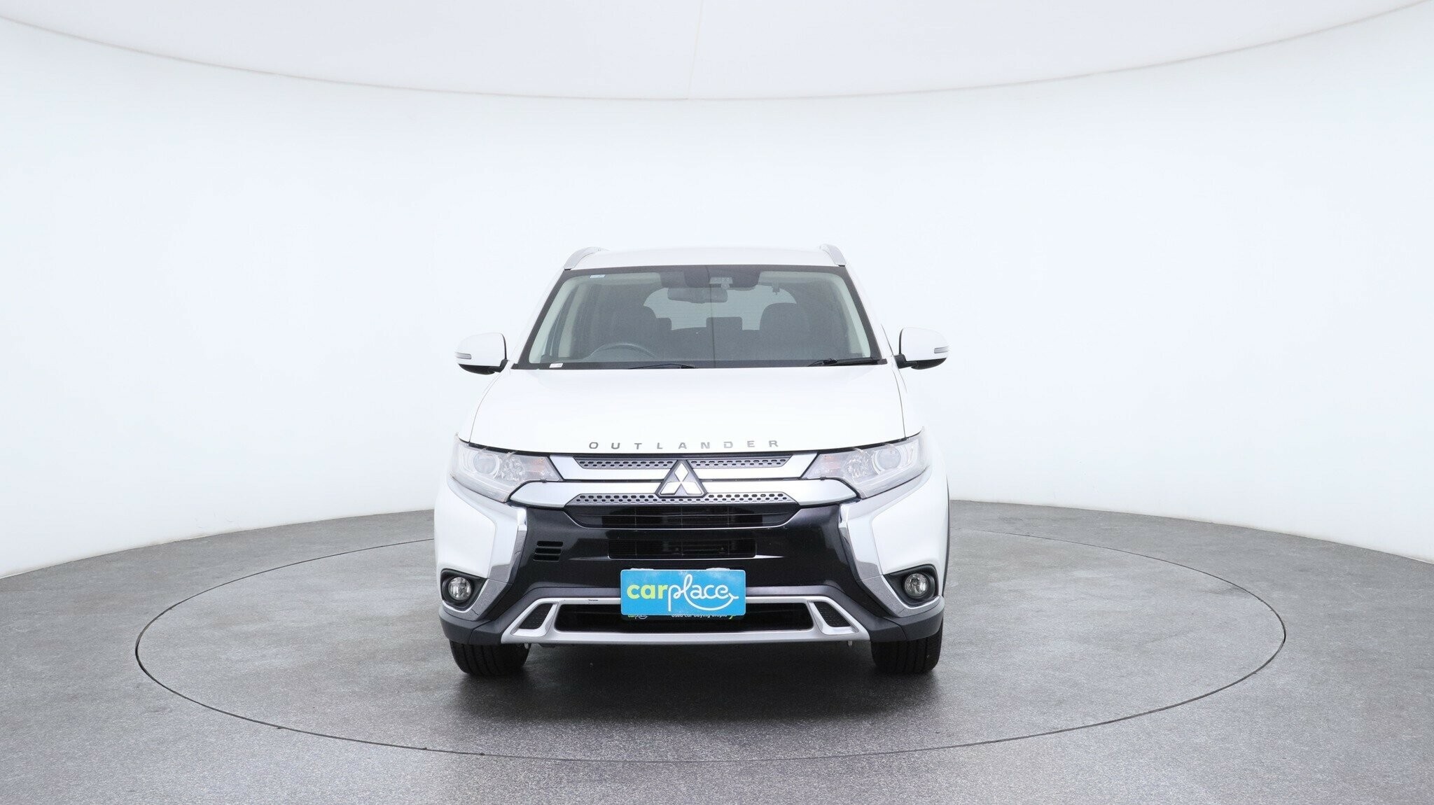Mitsubishi Outlander image 4