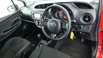 https://vehicle-cdn.autoleague.cloud/3881_1105819_14.jpg