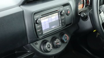 https://vehicle-cdn.autoleague.cloud/3881_1105819_23.jpg