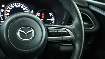 https://vehicle-cdn.autoleague.cloud/3881_1105823_24.jpg