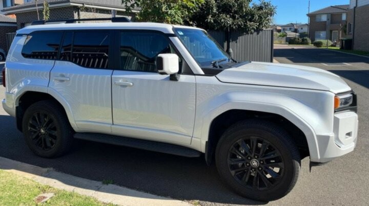 Toyota Landcruiser Prado image 1