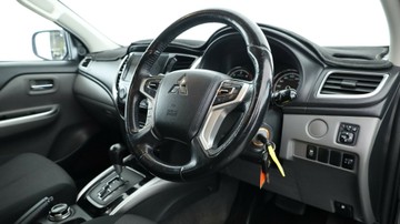 https://vehicle-cdn.autoleague.cloud/3881_1105846_14.jpg