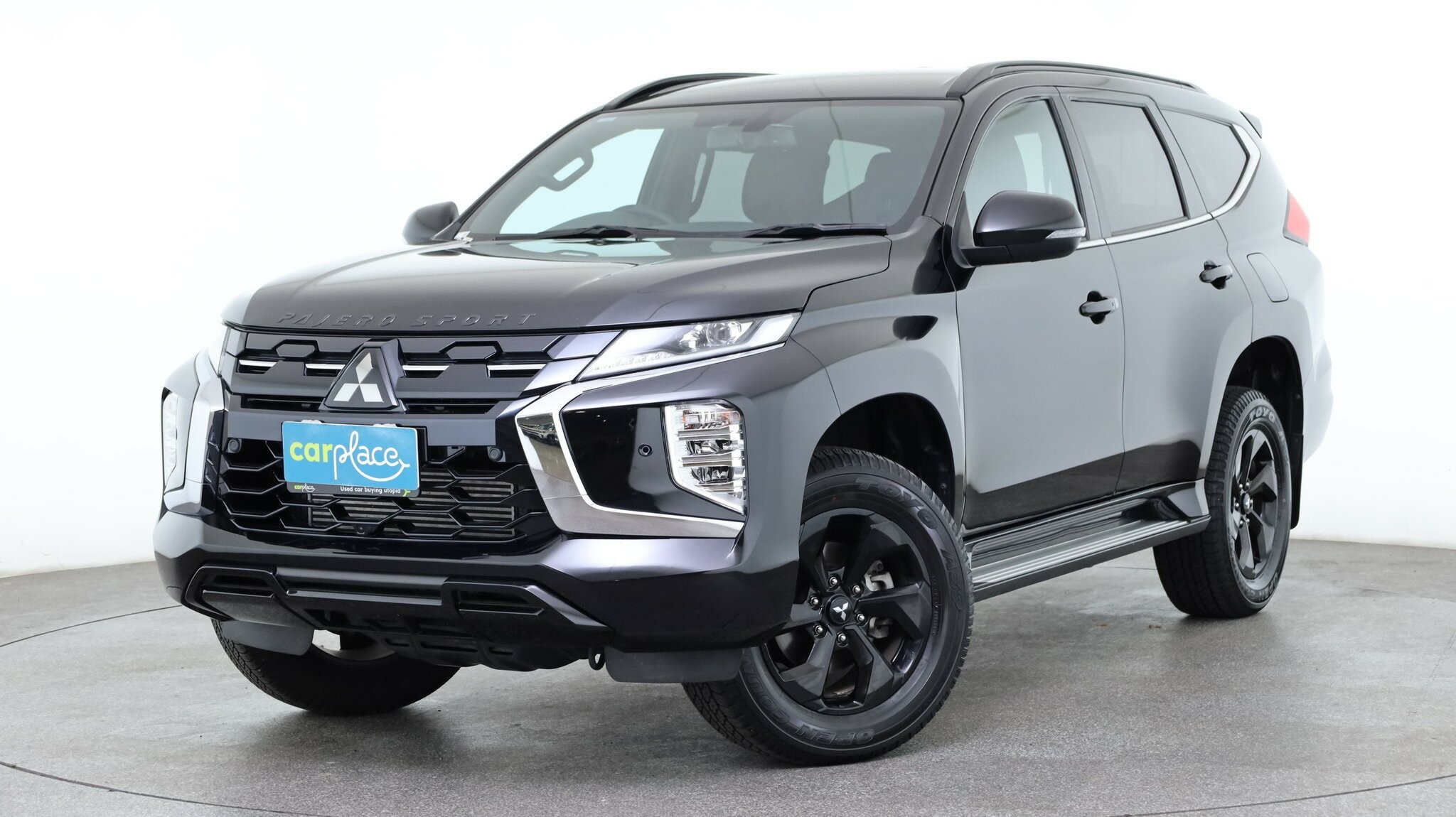 Mitsubishi Pajero Sport image 2