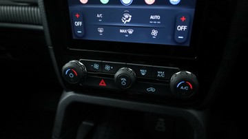 https://vehicle-cdn.autoleague.cloud/3881_1105858_27.jpg