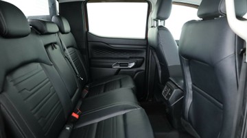 https://vehicle-cdn.autoleague.cloud/3881_1105858_7.jpg