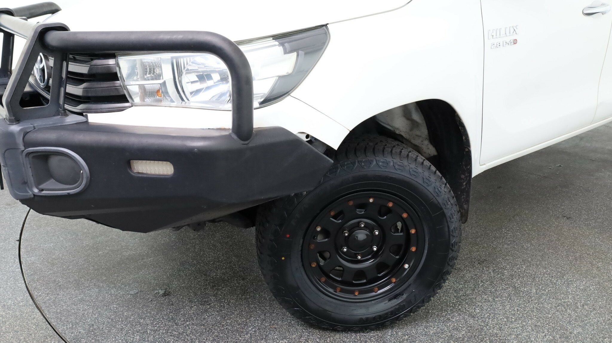 Toyota Hilux image 3