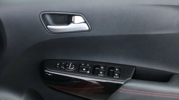 https://vehicle-cdn.autoleague.cloud/3881_1105874_13.jpg