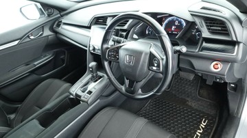 https://vehicle-cdn.autoleague.cloud/3881_1105878_14.jpg