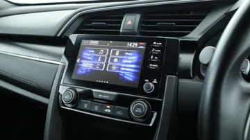 https://vehicle-cdn.autoleague.cloud/3881_1105878_18.jpg