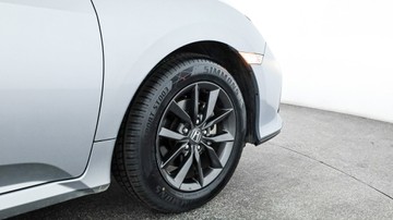 https://vehicle-cdn.autoleague.cloud/3881_1105878_6.jpg