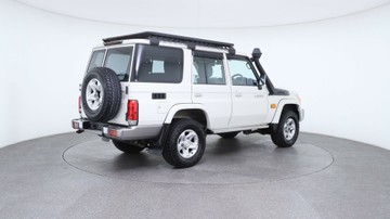 https://vehicle-cdn.autoleague.cloud/3881_1105886_9.jpg