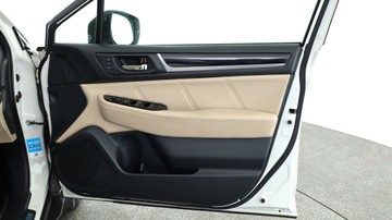 https://vehicle-cdn.autoleague.cloud/3881_1105888_13.jpg