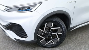 https://vehicle-cdn.autoleague.cloud/3881_1105895_3.jpg