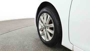 https://vehicle-cdn.autoleague.cloud/3881_1105896_6.jpg