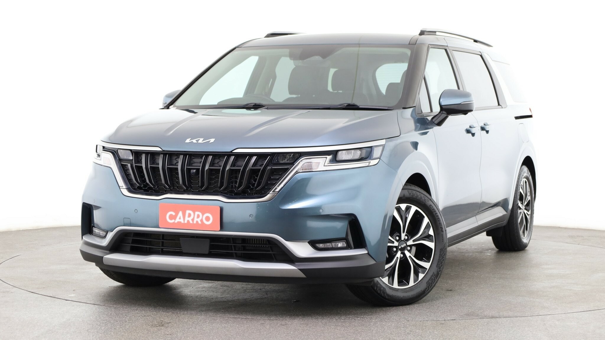 Kia Carnival image 2