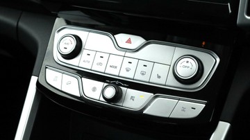 https://vehicle-cdn.autoleague.cloud/3881_1105898_19.jpg
