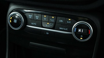 https://vehicle-cdn.autoleague.cloud/3881_1105902_20.jpg