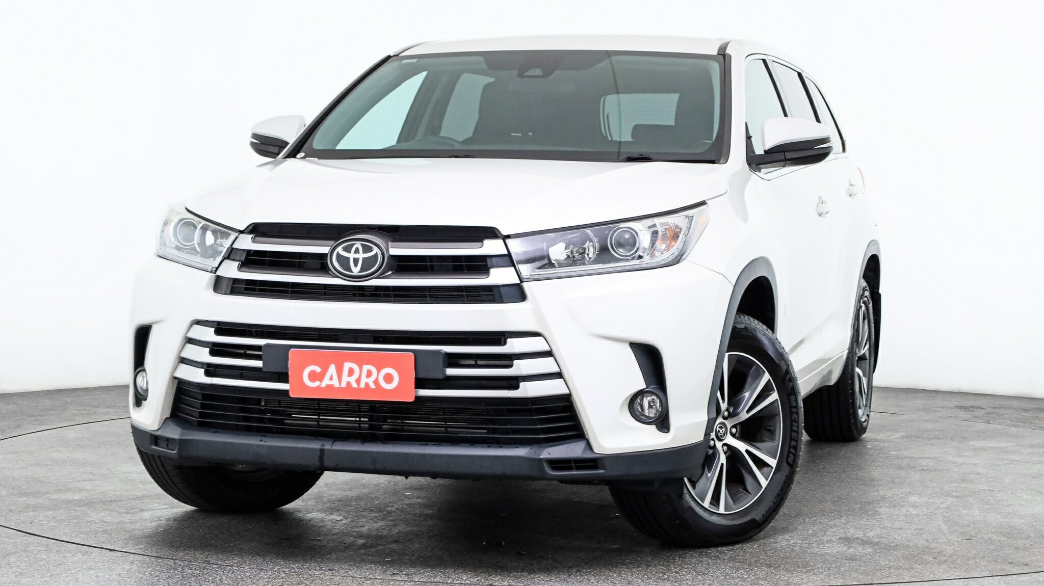Toyota Kluger image 2