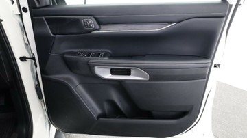 https://vehicle-cdn.autoleague.cloud/3881_1105910_13.jpg