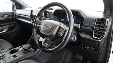 https://vehicle-cdn.autoleague.cloud/3881_1105910_14.jpg