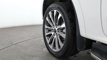 https://vehicle-cdn.autoleague.cloud/3881_1105910_6.jpg
