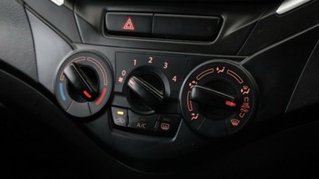 https://vehicle-cdn.autoleague.cloud/3881_1105914_22.jpg