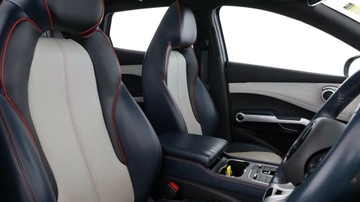 https://vehicle-cdn.autoleague.cloud/3881_1105936_15.jpg
