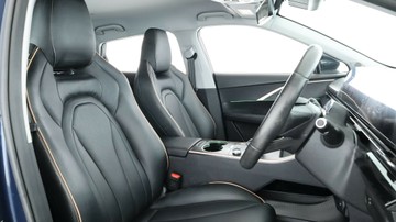 https://vehicle-cdn.autoleague.cloud/3881_1105940_13.jpg