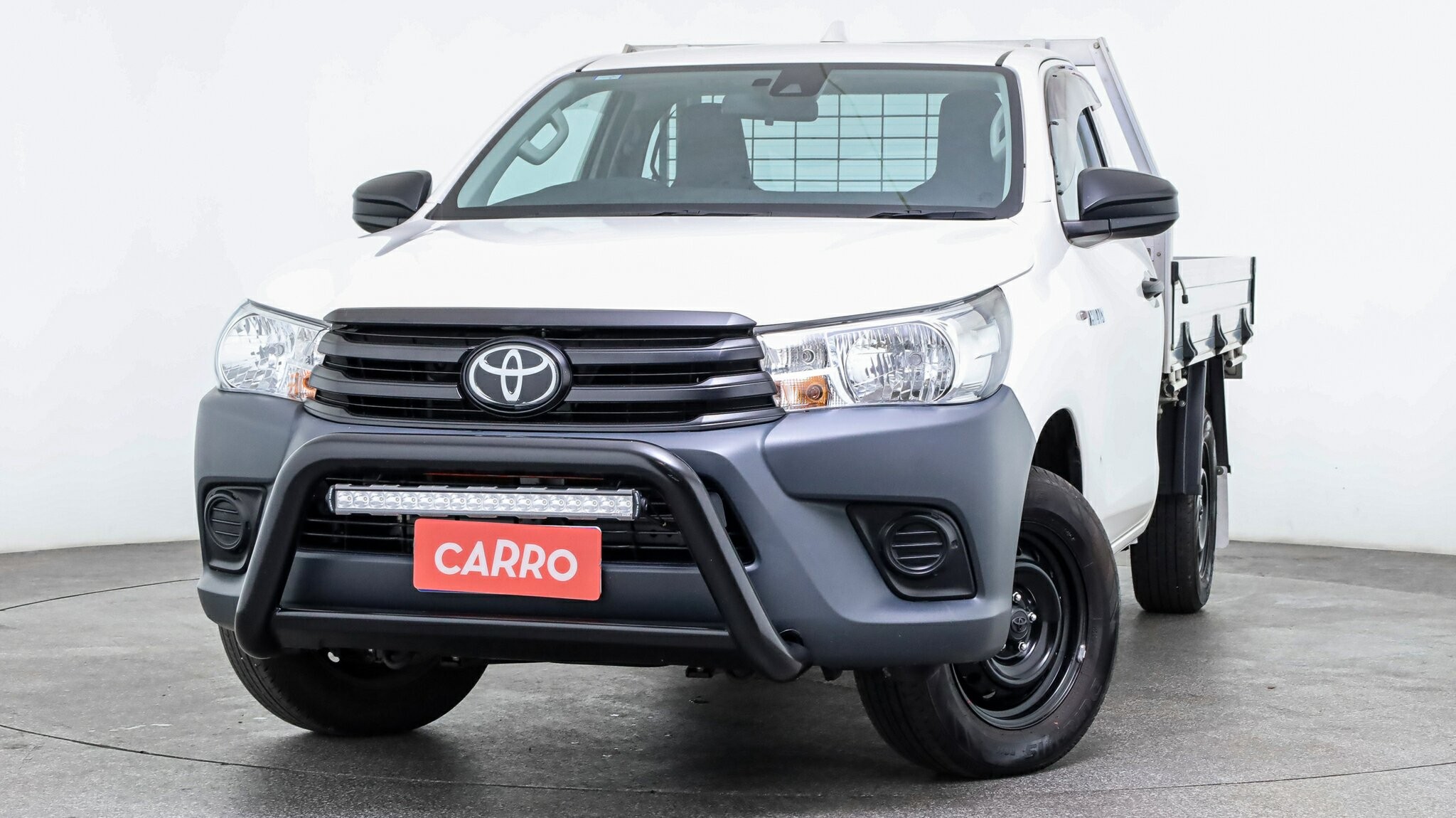 Toyota Hilux image 2