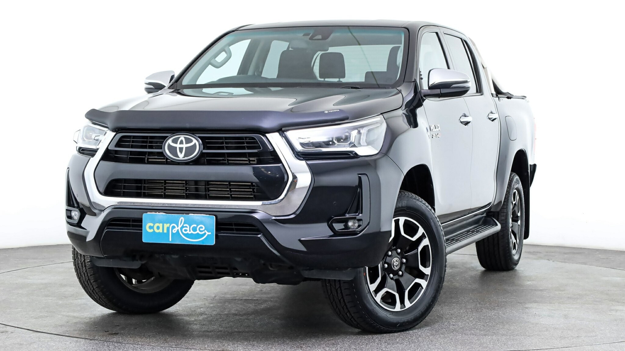 Toyota Hilux image 2
