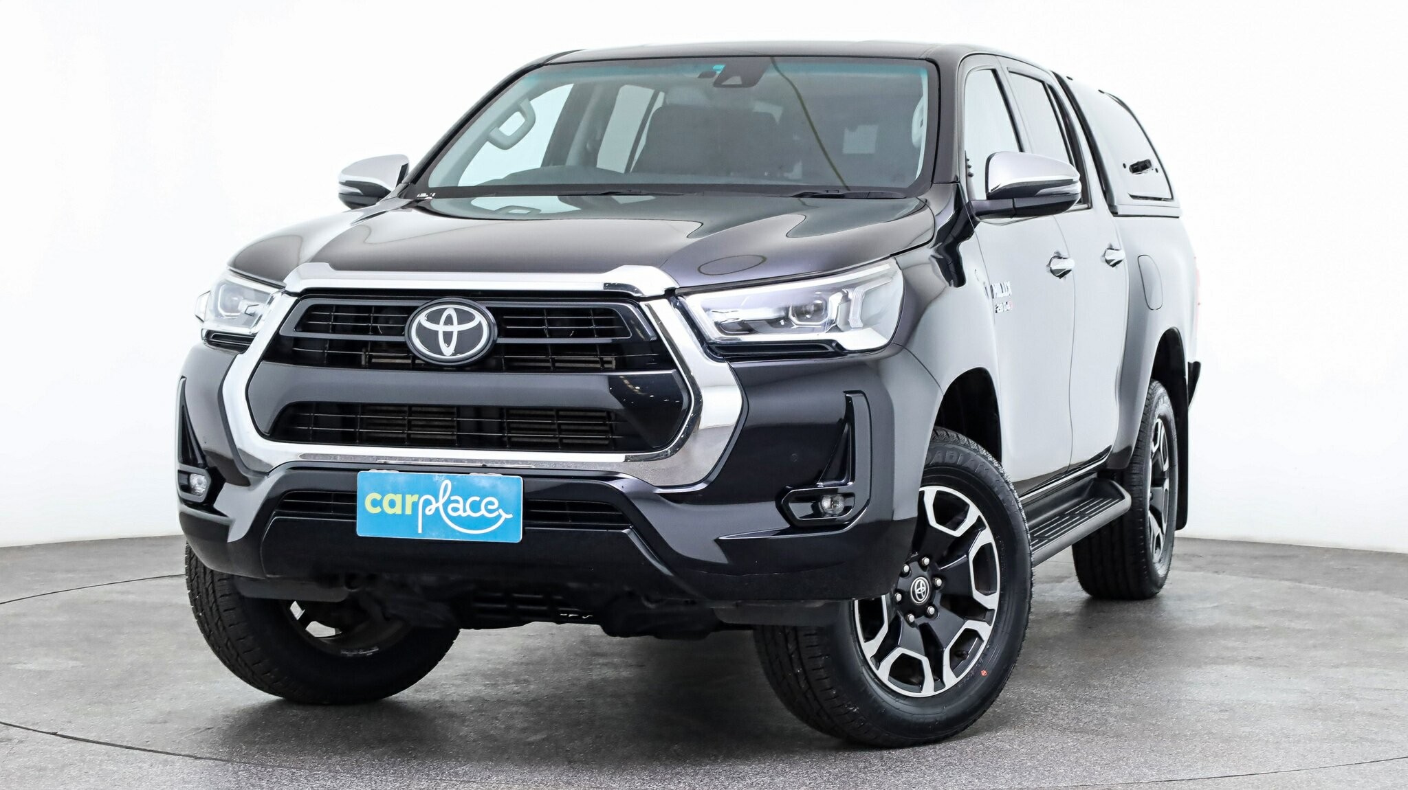 Toyota Hilux image 2