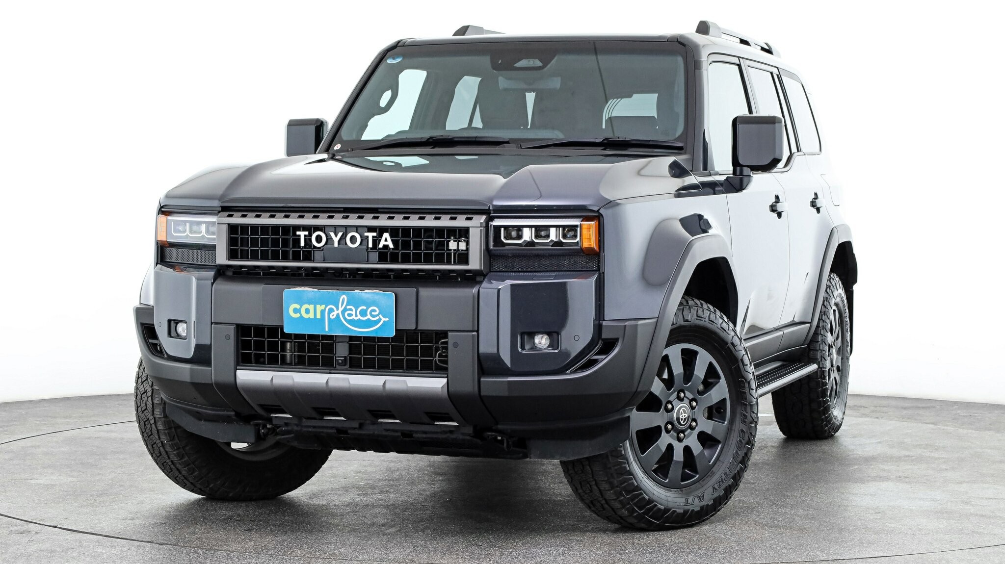 Toyota Landcruiser Prado image 2