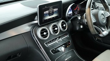 https://vehicle-cdn.autoleague.cloud/3881_1105962_25.jpg