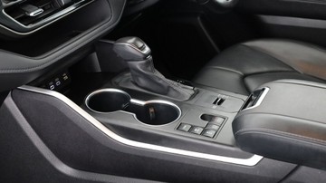 https://vehicle-cdn.autoleague.cloud/3881_1105963_25.jpg