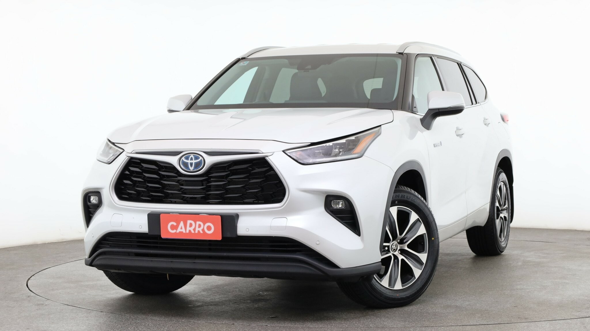Toyota Kluger image 2