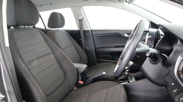 https://vehicle-cdn.autoleague.cloud/3881_1105983_14.jpg