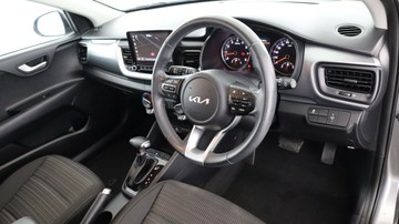 https://vehicle-cdn.autoleague.cloud/3881_1105983_15.jpg
