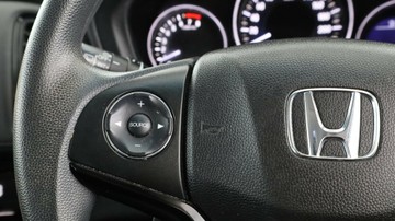 https://vehicle-cdn.autoleague.cloud/3881_1105987_17.jpg