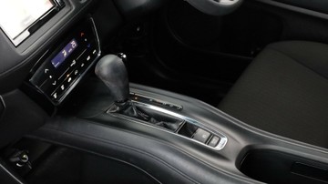 https://vehicle-cdn.autoleague.cloud/3881_1105987_24.jpg