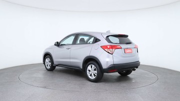 https://vehicle-cdn.autoleague.cloud/3881_1105987_7.jpg