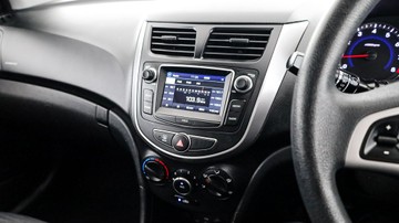 https://vehicle-cdn.autoleague.cloud/3881_1105990_19.jpg