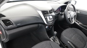 https://vehicle-cdn.autoleague.cloud/3881_1105990_22.jpg