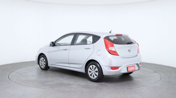https://vehicle-cdn.autoleague.cloud/3881_1105990_7.jpg