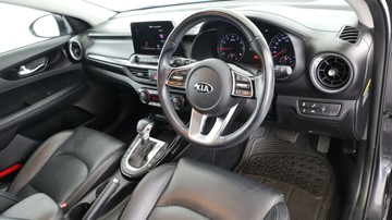 https://vehicle-cdn.autoleague.cloud/3881_1105998_15.jpg