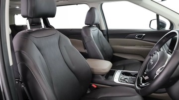 https://vehicle-cdn.autoleague.cloud/3881_1106002_14.jpg