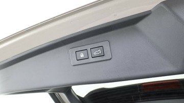 https://vehicle-cdn.autoleague.cloud/3881_1106018_11.jpg