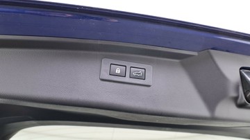 https://vehicle-cdn.autoleague.cloud/3881_1106026_12.jpg