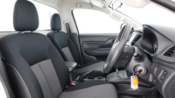 https://vehicle-cdn.autoleague.cloud/3881_1106029_13.jpg
