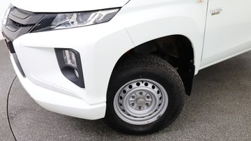 https://vehicle-cdn.autoleague.cloud/3881_1106029_3.jpg